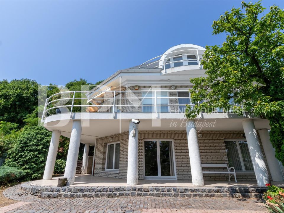 Álomotthon lélegzetelállító panorámával Szentendrén
