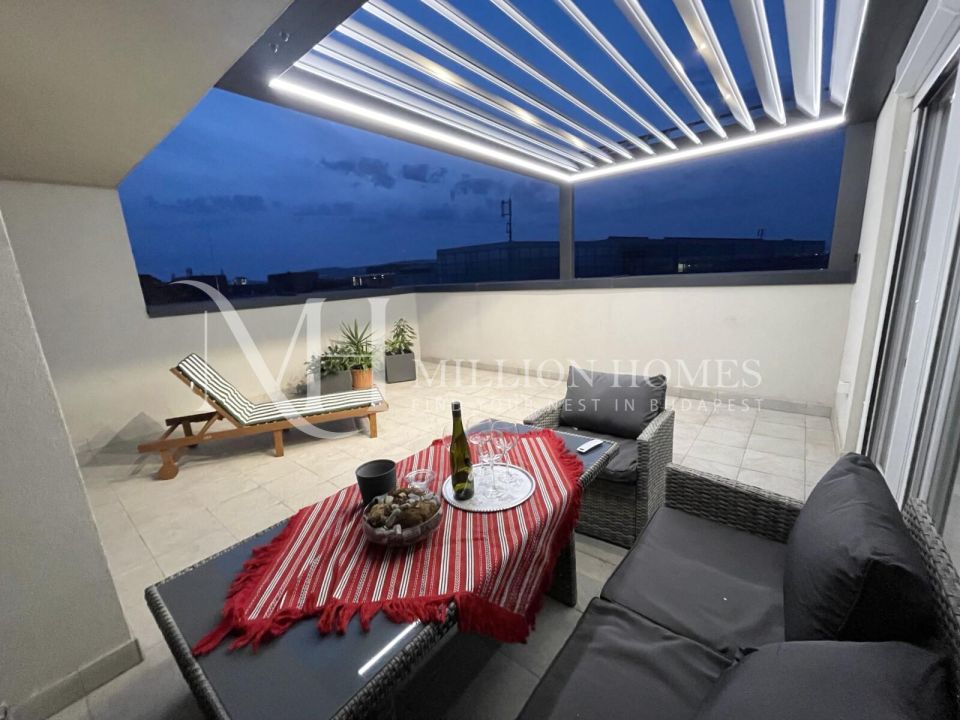 Exkluzív pesti penthouse a Duna közelében