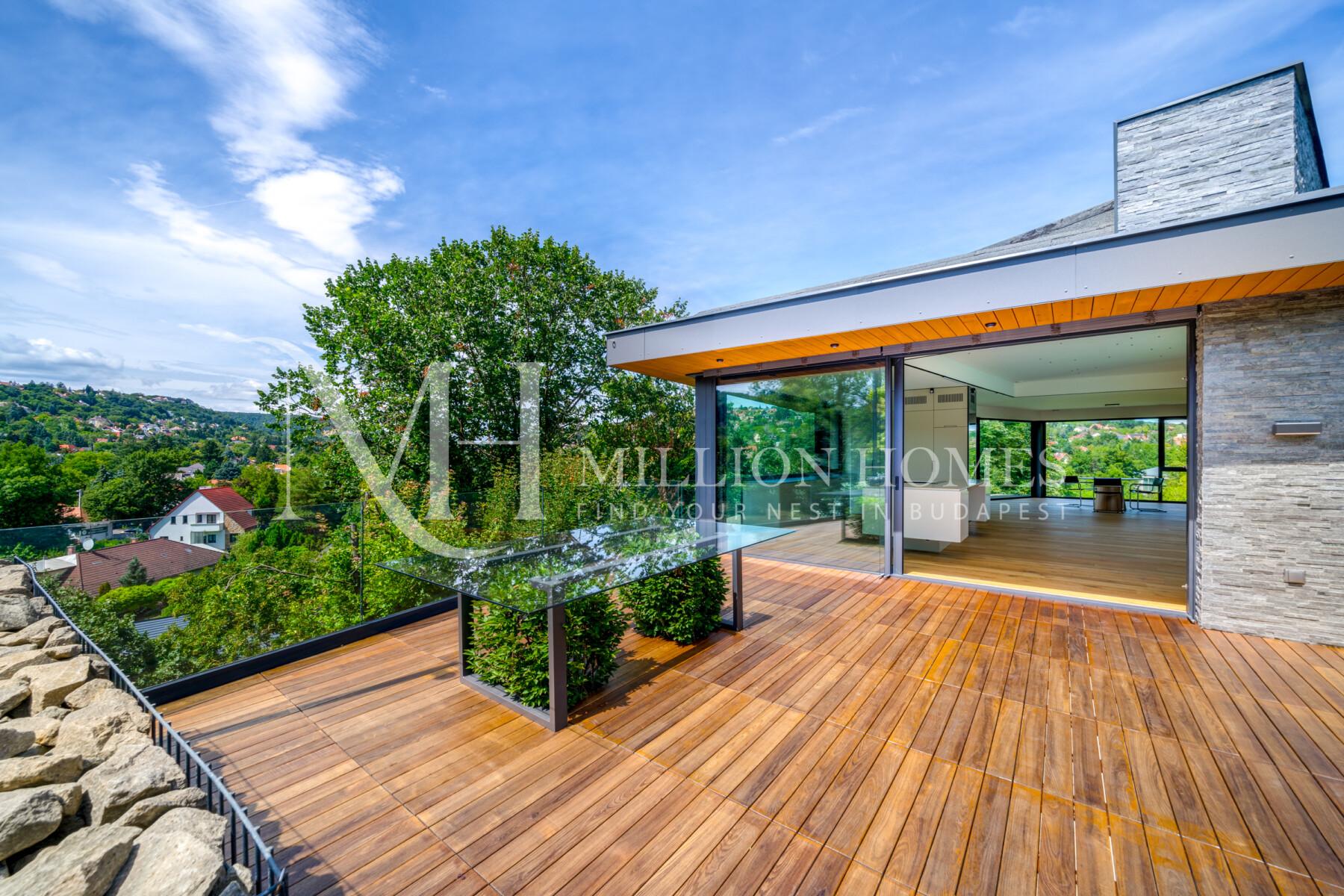 Extravagáns, prémium minőségű villa medencével és panorámával