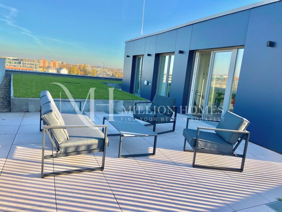 Csodálatos penthouse kiadó a Marina Bayen