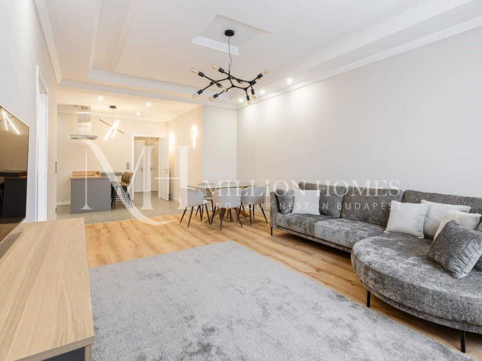 Felújított belvárosi Bauhaus lakás